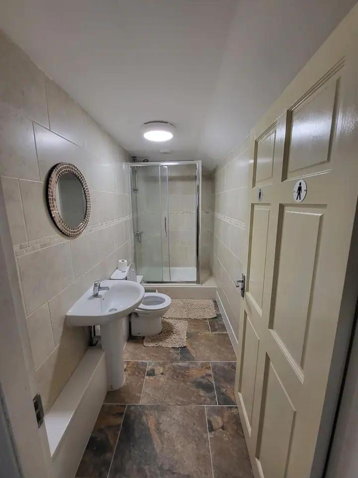 The Dublin Packet - Twin Room 1 Holyhead Exterior photo